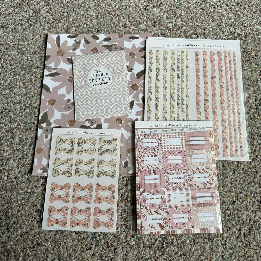 The Planner Society May 2020 Paper Kit NEW Floral Junk Journal Planners - Picture 2 of 7